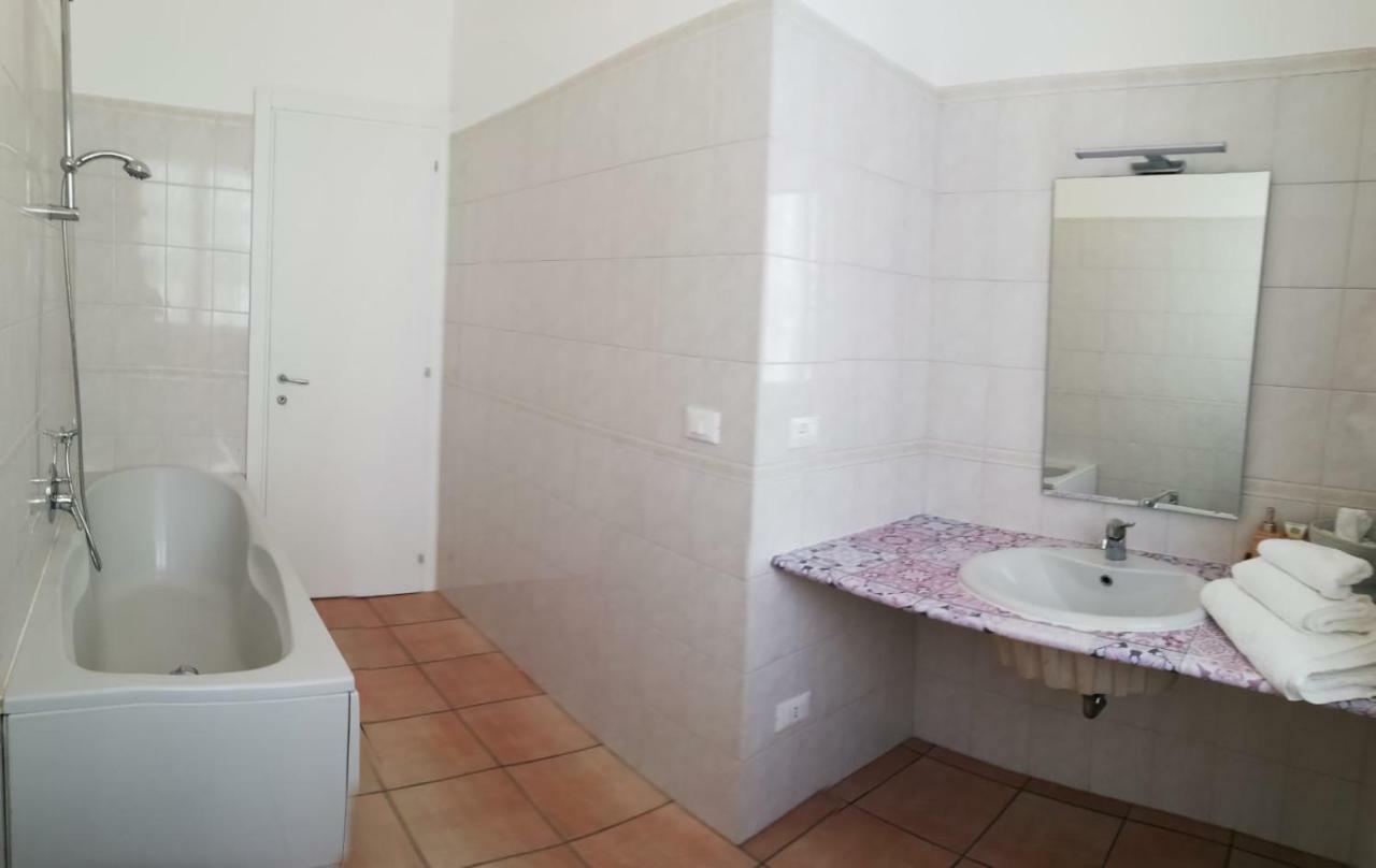 Navigli Darsena Milano Hotel Ngoại thất bức ảnh